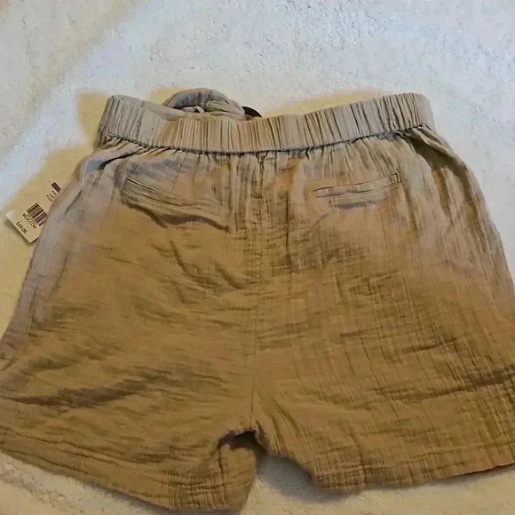 New Directions Shorts - Picture 5 of 6